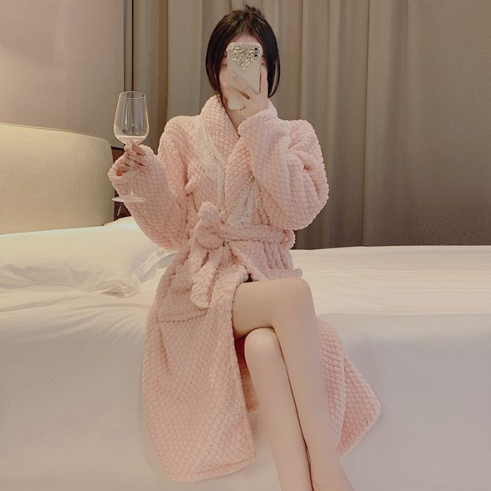 2025 Designer s new rose velvet lapel women s fashion winter pajamas solid color long sleeved warm home clothes
