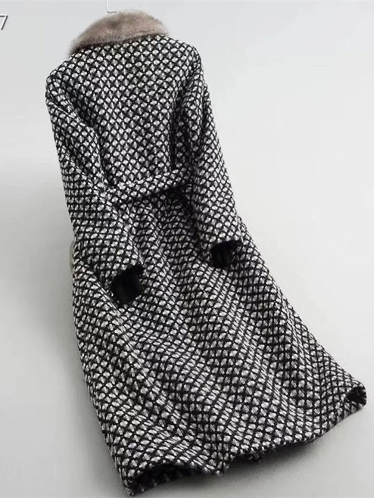 2025 Winter New Ladies High Quality Plaid Tweed With Veet Padded Warm Long Sleeve Imitation Mink Fur Collar Woolen Coat Female