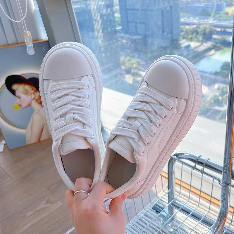2024 Flat Shoes for Women White Sneakers Biscuit Shoes for Female Large Size Thick Bottom Heightening Shoes for Women's