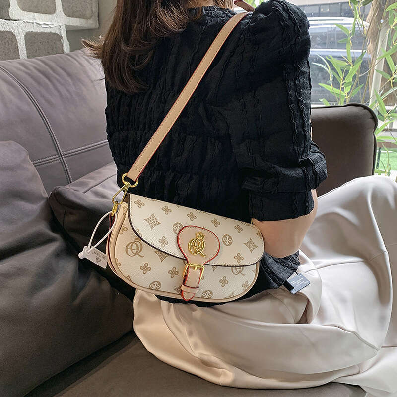 Advanced women's crossbody with fashionable texture, letter printed small square bag, niche design sense, shoulder bag