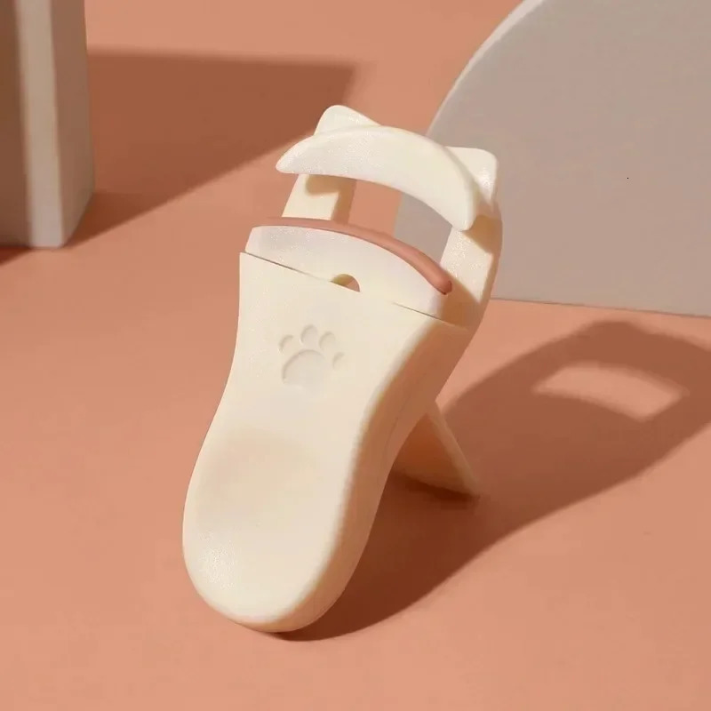 Cat Claw Eyelashes Curler Cute Accessories Tool Fit All Eyelash Shapes Long Lasting Professional for Women Makeup 241209