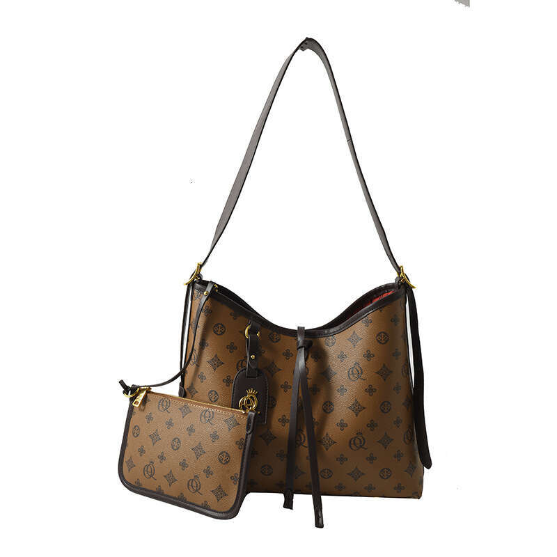 Elegant Old Flower Print Women's Tote Bag - High-End Shoulder Design with Letter Embellishment