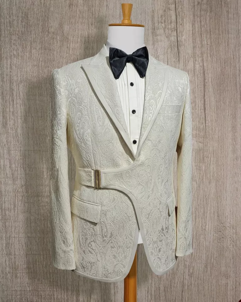 Elegant Men Suits Jacquard Cotton One Pieces Set Jacket Peaked Lapel Wedding Tuxedos Irregular Sash Business Groom Wear Customized