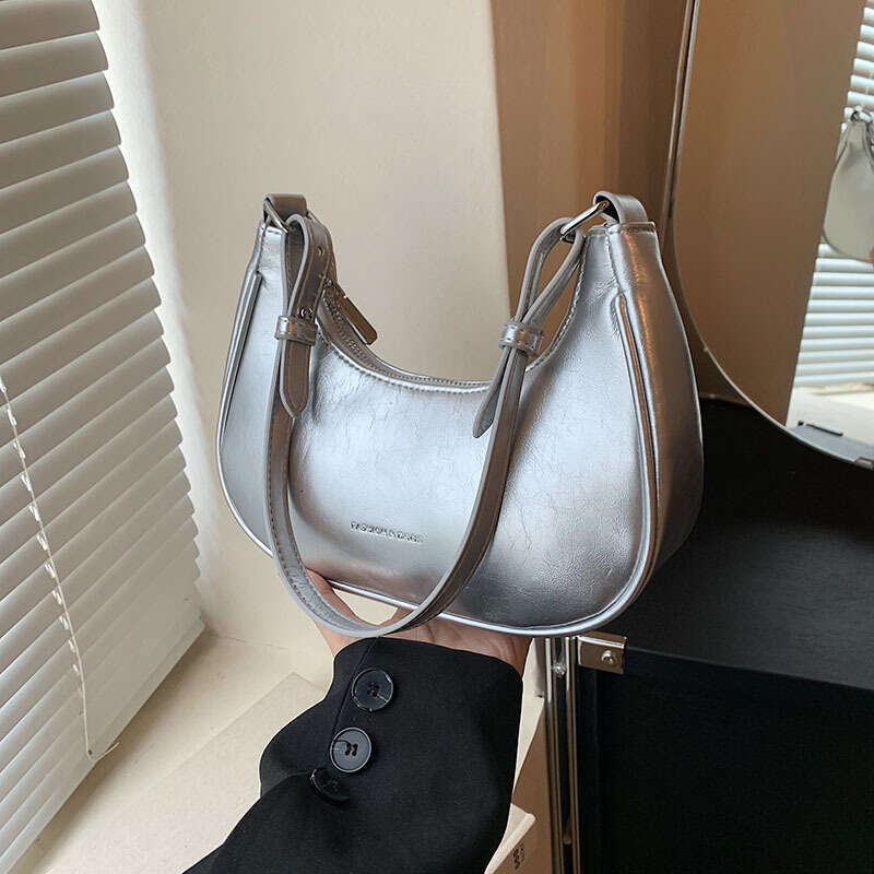New high-end underarm for women, Korean version of small fresh shoulder crossbody bag, simple temperament, hand-held dumpling bag