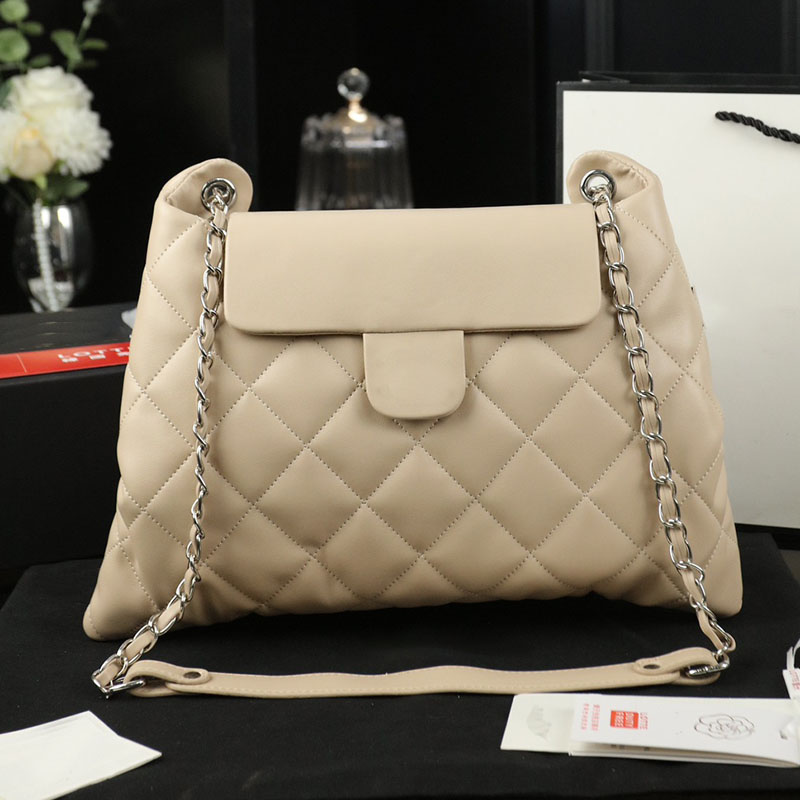 Messenger Bag Women s Designer Bag Cf Cowhide Diamond Check Metal Buckle C C Shoulder Bag Luxury Tote Silver Chain Crossbody Bag Makeup Bag Underarm Bag Dress Bags 22cm