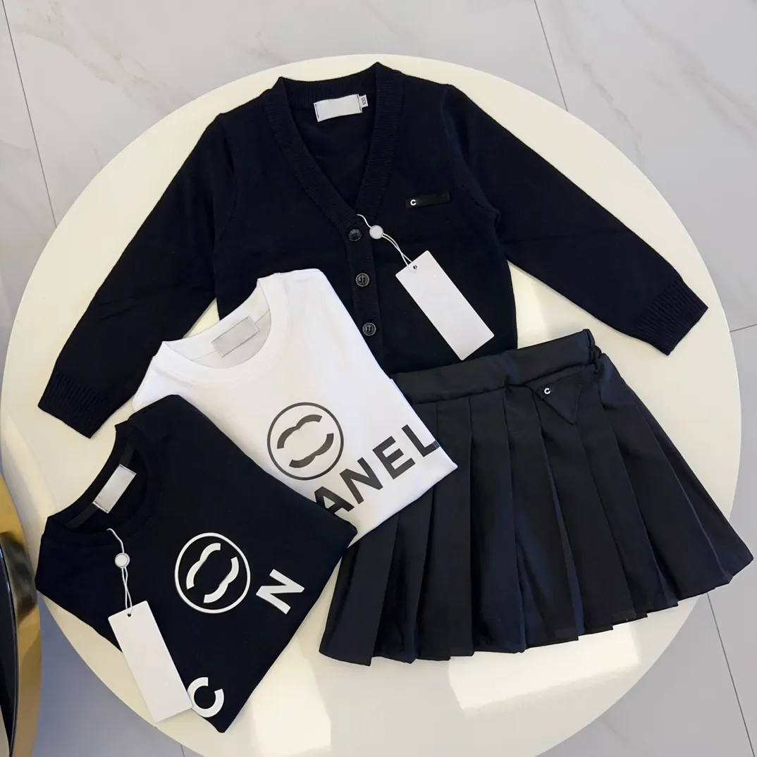 Designer Kids High Quality Clothing 2 Piece Sets Luxury Brand Classic Clothes Boys Girls Fashion Skirt Dress Suit Childrens Clothes