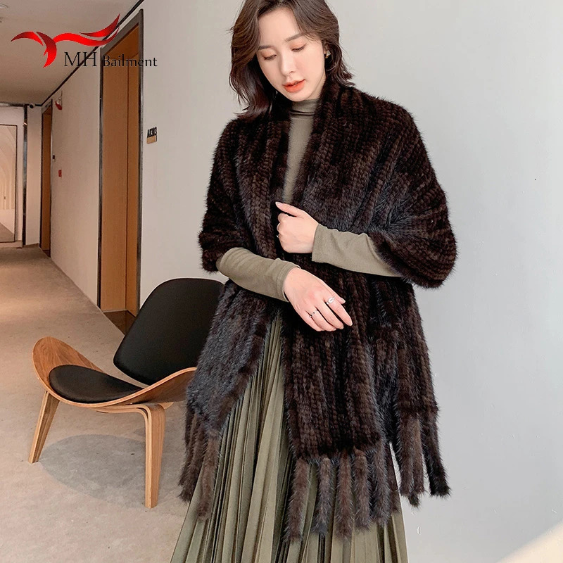 Mink fur shawl warm and fashionable in winter real fur double knitted scarf women fur shoulder ridge Bib large pocket tassel 241209