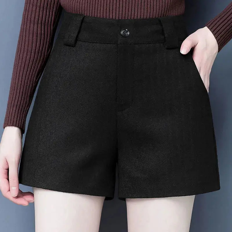 Womens Korean Fashion High Waist A-line Wide Leg Shorts Autumn and Winter Office Womens Retro Elegant Wool Thick Slim Shorts 241206