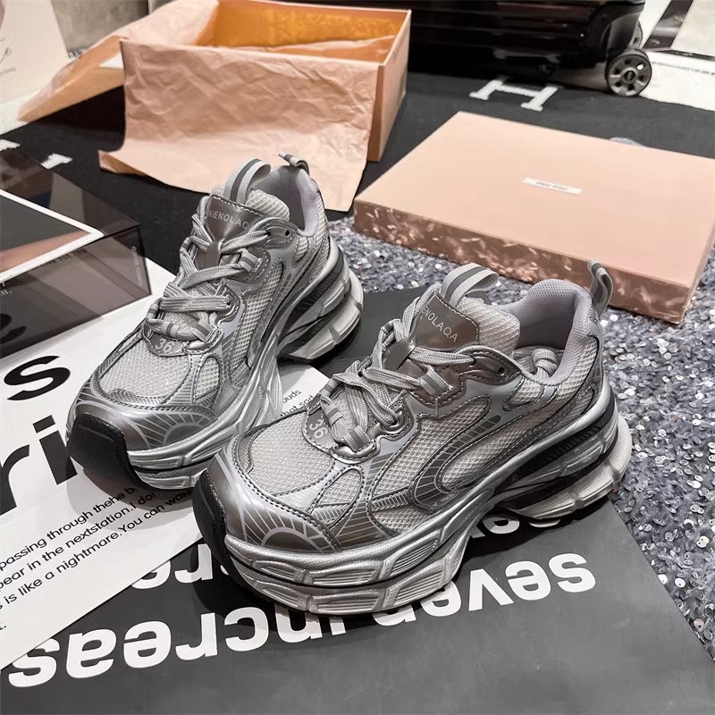 2025 free shipping shoes designer shoes for womens running shoes sliver red ventilation outdoor running shoes size 35-40
