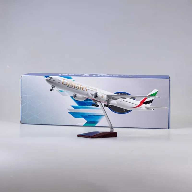 47CM 1/157 Scale 777 Aircraft Emirates W-Type Light and Wheeled Landing Gear Plastic Resin Aircraft Model X241209