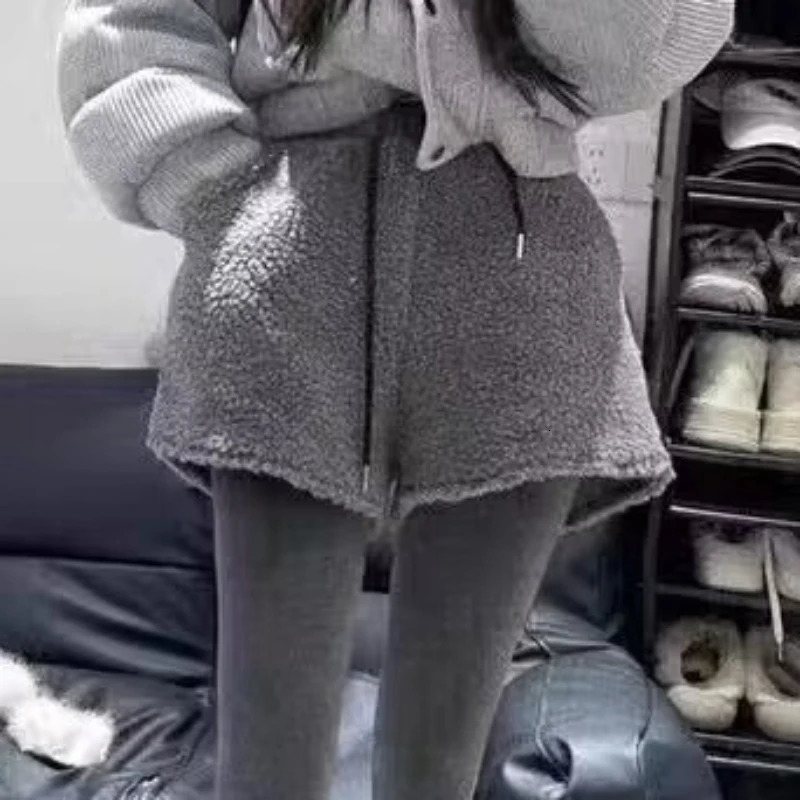 Warm shorts womens solid Lambswool soft autumn winter student clothing 4-color fashion Drawstring street clothing cute and chic 241206