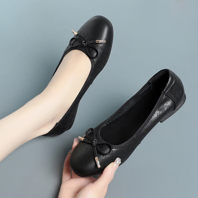 AIYUQI Women Summer Shoes Spring New Genuine Leather Flat Casual Shoes Women Round Toe Large Size Cutout Mom Shoes Women