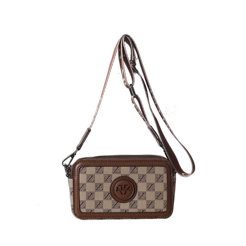 High end fashion letter small square trendy and versatile, casual shoulder crossbody bag, temperament box bag
