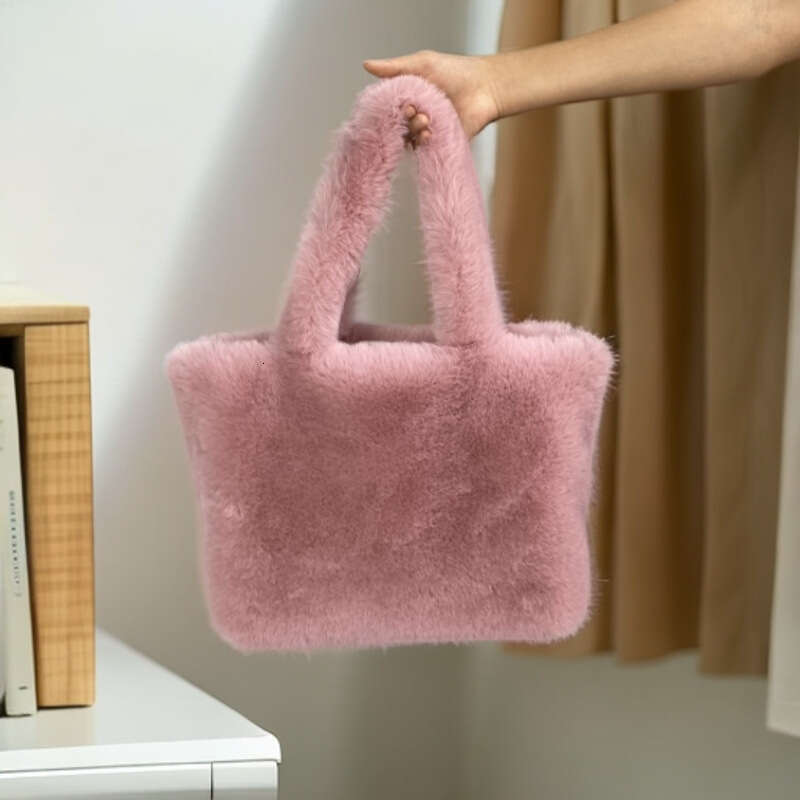 Tiktok The same large capacity bag for female autumn winter plush handheld with one shoulder slanting cross is simple and versatile