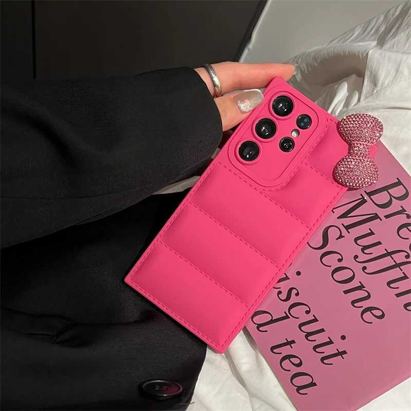 Suitable for Galaxy S23 S22 S21 S24 S20 FE Plus Note 20 Ultra Diamond Kitty bow knot soft down jacket mobile phone case foam cover M241209