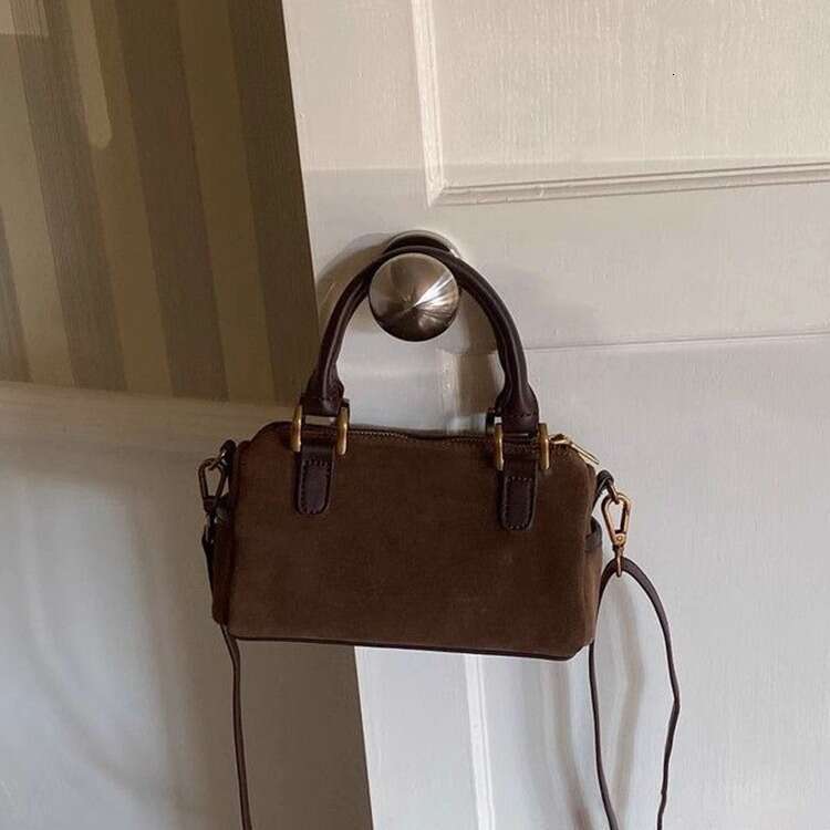 New Autumn And Winter Handbag, Retro Suede Versatile, Single Shoulder Diagonal Cross Small Pillow, Boston Bag, Fashionable Quality, Classic B2