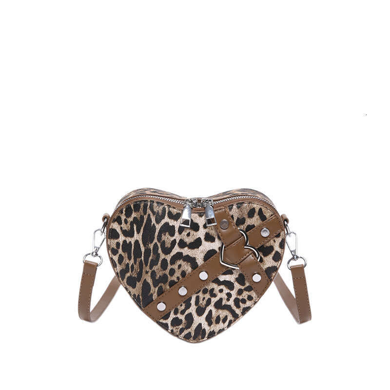 2024 new heart-shaped women's design sense leopard print shoulder niche western-style crossbody bag