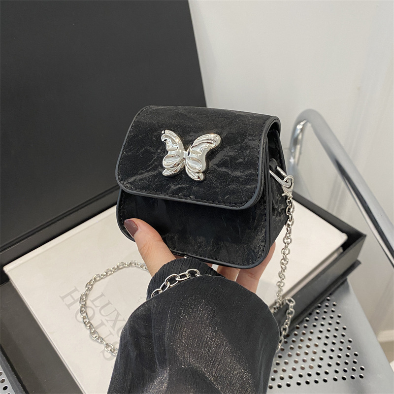 Mini Butterfly Shoulder 2025S Designer New Fashion Texture Women Chain Crossbody Bag Small Fresh Zero Wallet