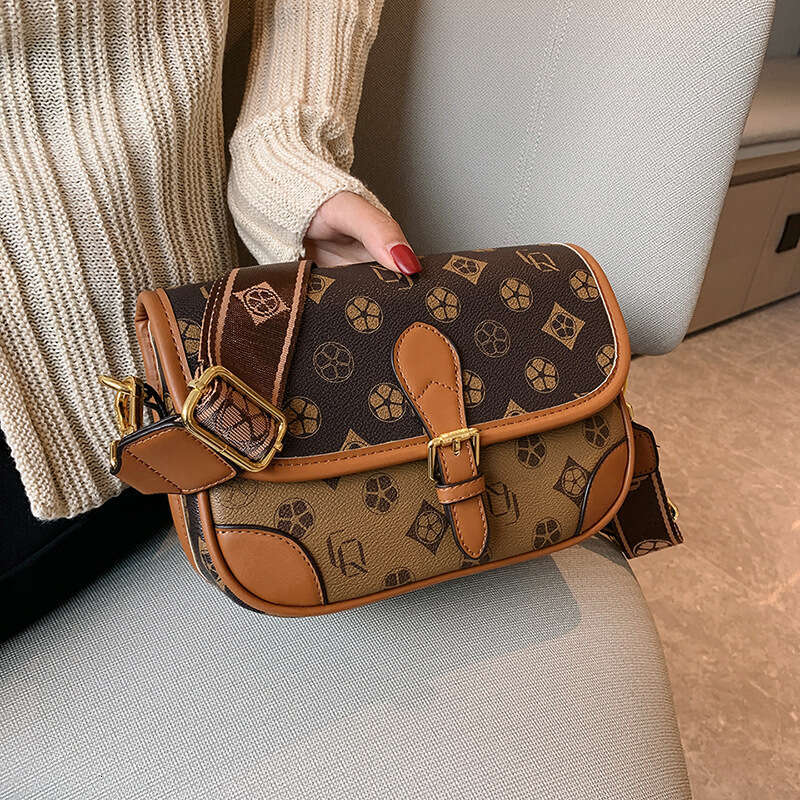 Advanced style stick printed small square 2024 new light luxury crossbody versatile women's single shoulder armpit bag