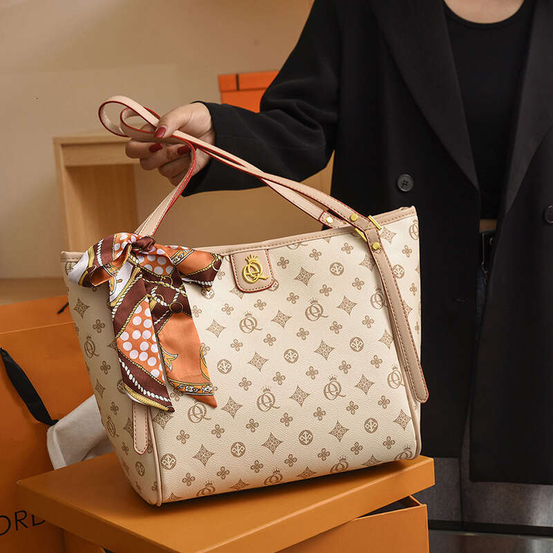 Style tote high-end sense, versatile temperament, shoulder large capacity, casual commuting bag, women's bag