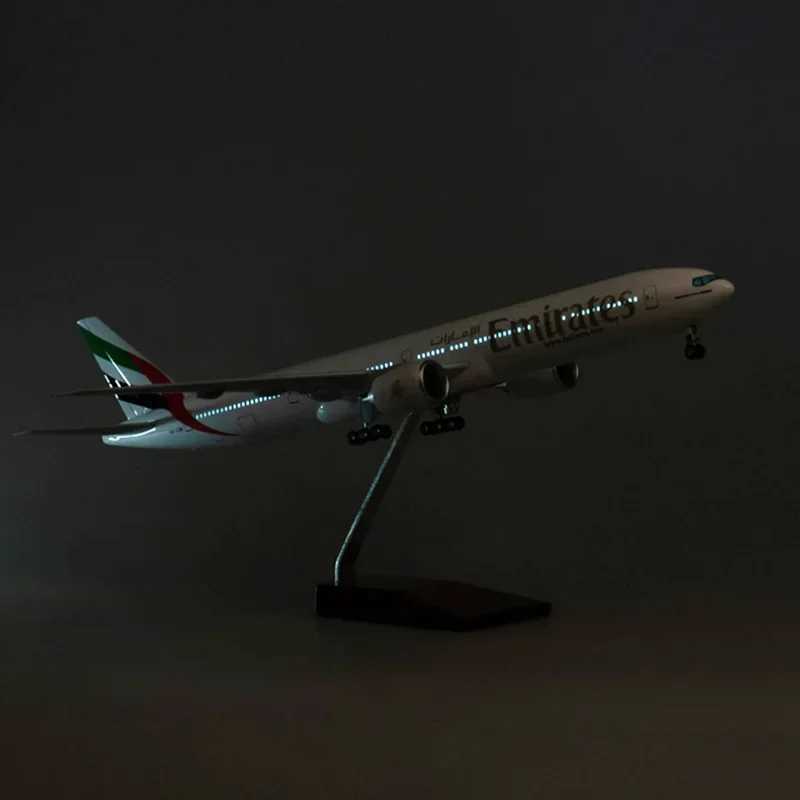 47CM 1/157 Scale 777 Aircraft Emirates W-Type Light and Wheeled Landing Gear Plastic Resin Aircraft Model X241209