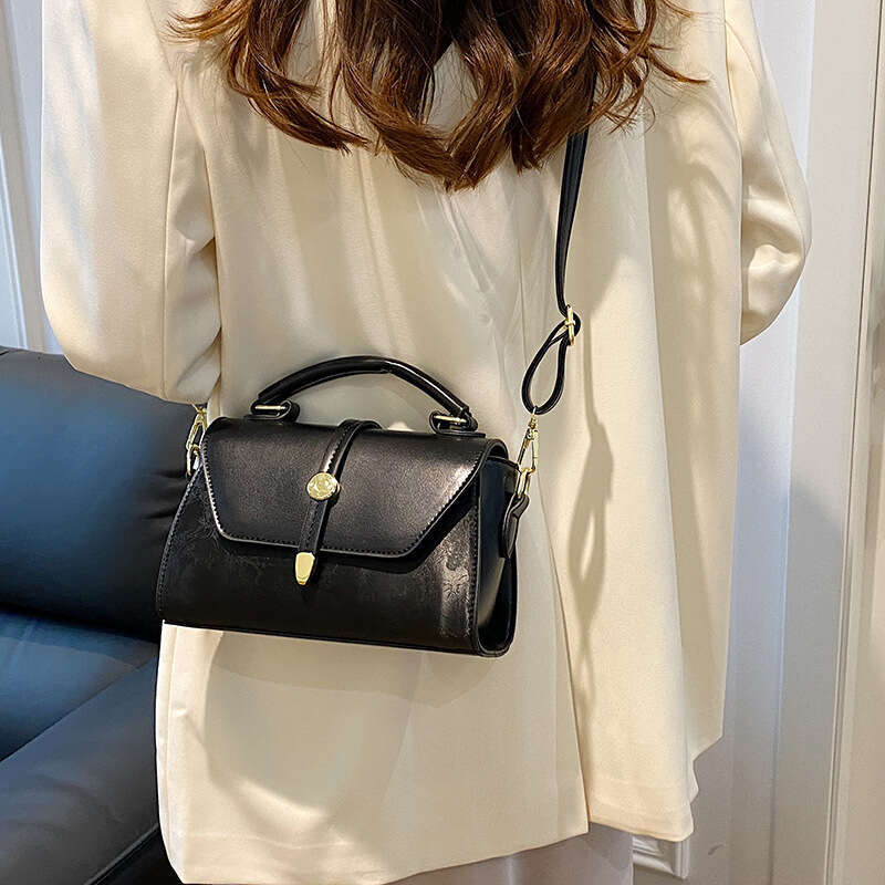 2024 new minimalist versatile single shoulder crossbody high-end fashionable small square bag, casual and trendy handbag for women