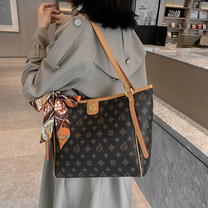 Style tote high-end sense, versatile temperament, shoulder large capacity, casual commuting bag, women's bag