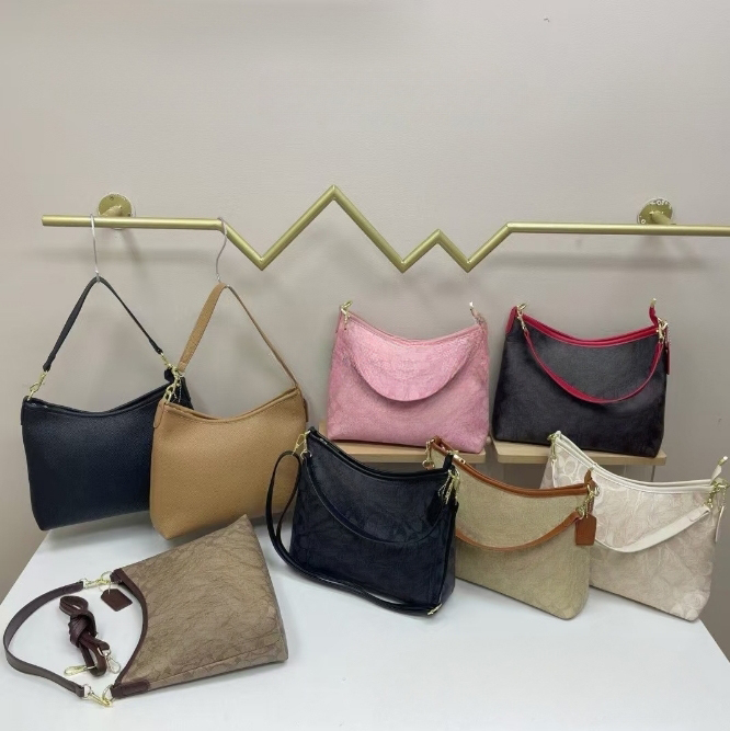 Luxury PVC Bucket Bag Lightweight Casual Tote with Spacious Interior for Everyday Use
