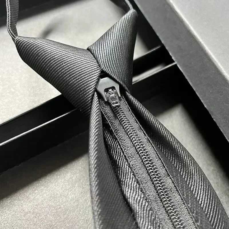 Neck Ties Mens and womens pure black polyester zipper ties are fashionable and convenient suitable for business men and womenH241209