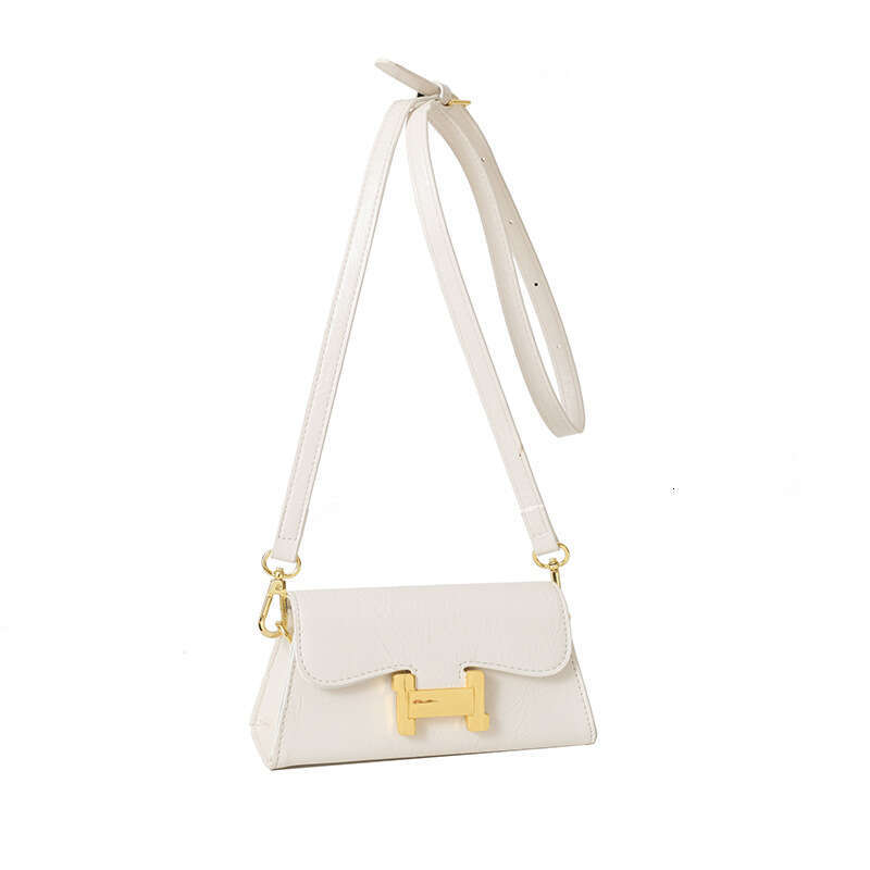 French style niche light luxury armpit for women 2024 new fashion trend handbag, summer versatile baguette bag