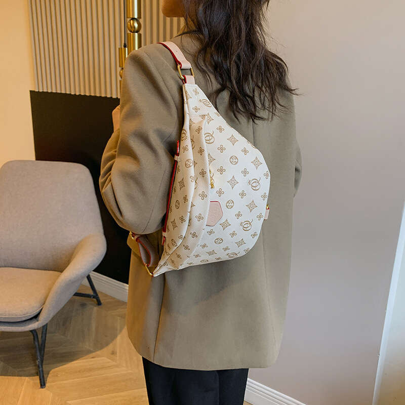 High end luxury women's handbag, trendy single shoulder crossbody large capacity fashionable chest bag, waist bag