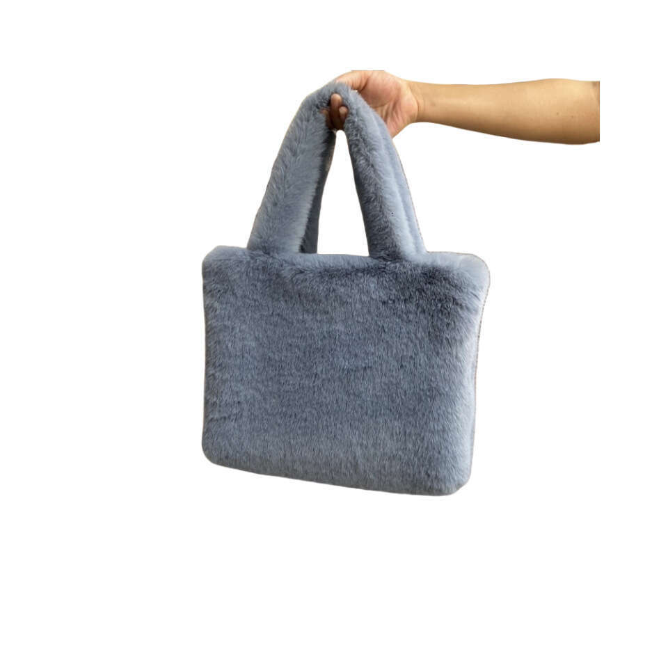 Tiktok The same large capacity bag for female autumn winter plush handheld with one shoulder slanting cross is simple and versatile