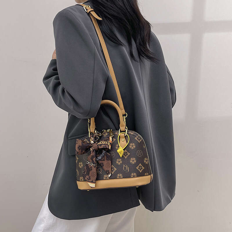 High end shell women's bag, light luxury and western-style versatile handbag, single shoulder crossbody bag