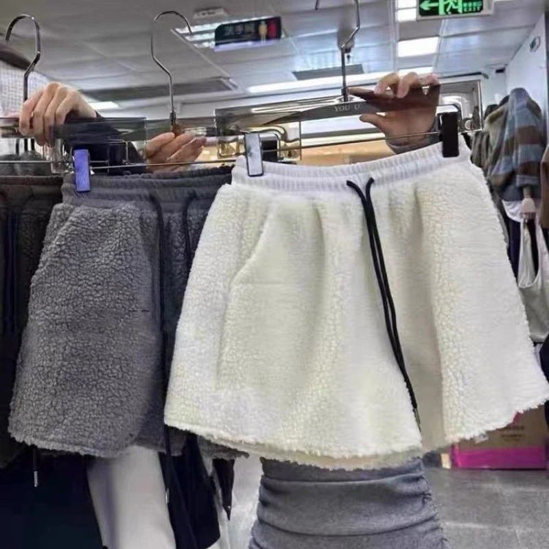 Warm shorts womens solid Lambswool soft autumn winter student clothing 4-color fashion Drawstring street clothing cute and chic 241206