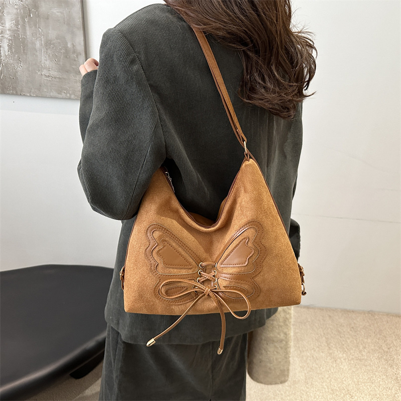 Bag large capacity tote women 2025S designer autumn and winter new suede trendy Korean version fashionable shoulder bag commuting bag