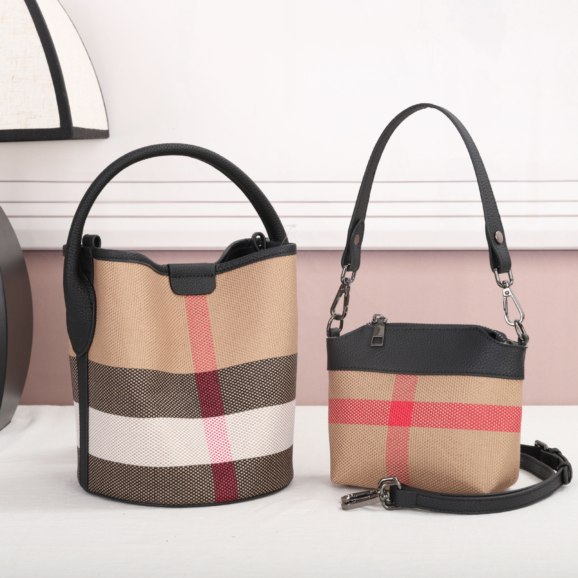 Advanced Leather Bucket Shaped Fashion Designer Multifunctional Checkered Handbag Single Shoulder Crossbody Bag