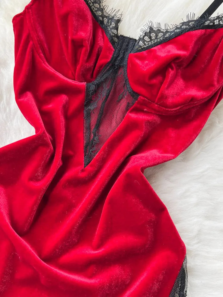 Foamlina Women Sexy Floral Lace Patchwork Velvet Nightgown Elegant Spaghetti Strap Sleeveless See Through Nightwear Sleep Dress 241209