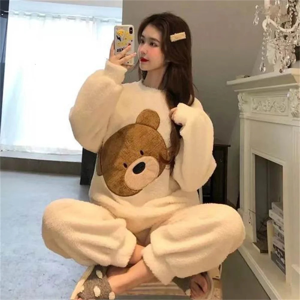 Autumn Winter Pijamas Kawaii Pajama Set for Women Cartoon Sweet Bear Flannel Pajamas Womens Pajamas Inkless Night Set Soft Home Clothing 241202