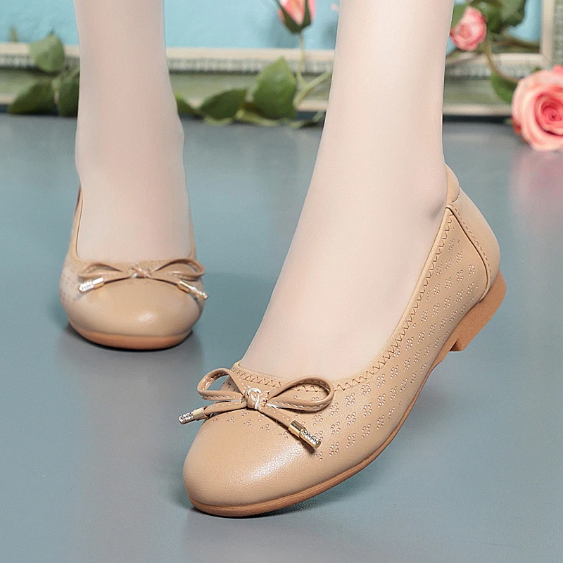 AIYUQI Women Summer Shoes Spring New Genuine Leather Flat Casual Shoes Women Round Toe Large Size Cutout Mom Shoes Women