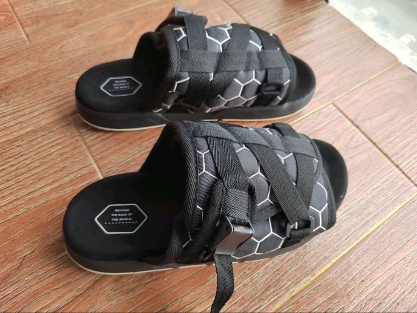 Easy Wear Slippers Men Summer Shoes Loafers Sports Style Fashion Couple Flip-flops Comfortable Footwear Casual Shoes Sapatos Masculino Women Gothic Pu