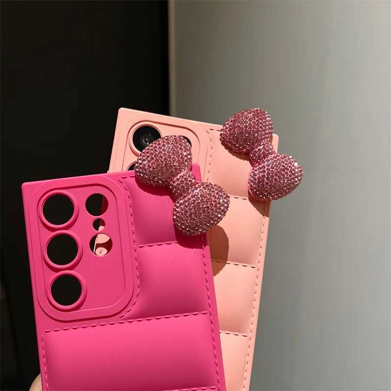 Suitable for Galaxy S23 S22 S21 S24 S20 FE Plus Note 20 Ultra Diamond Kitty bow knot soft down jacket mobile phone case foam cover M241209