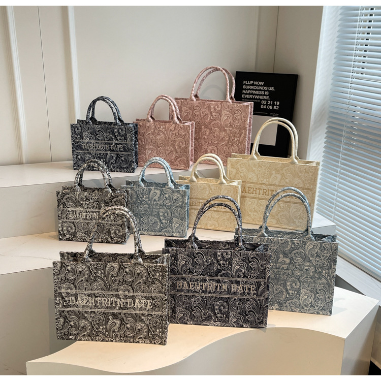 Designer Shoulder Handbags - Stylish Commuting Tote Large Capacity Underarm Bag, Fashionable And Lightweight For Daily Use New Free Delivery Designer 