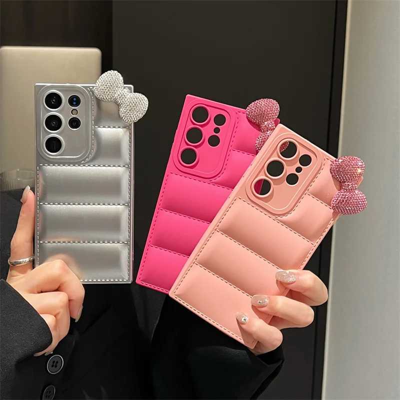 Suitable for Galaxy S23 S22 S21 S24 S20 FE Plus Note 20 Ultra Diamond Kitty bow knot soft down jacket mobile phone case foam cover M241209