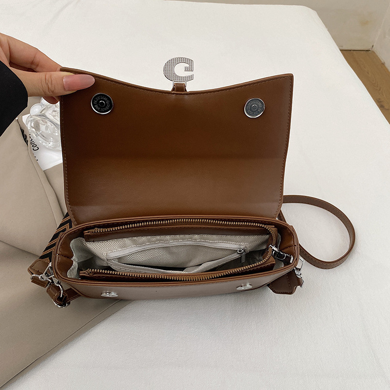 Fashion for women 2025s designer new small square simple casual single shoulder diagonal cross versatile stylish bag women bag