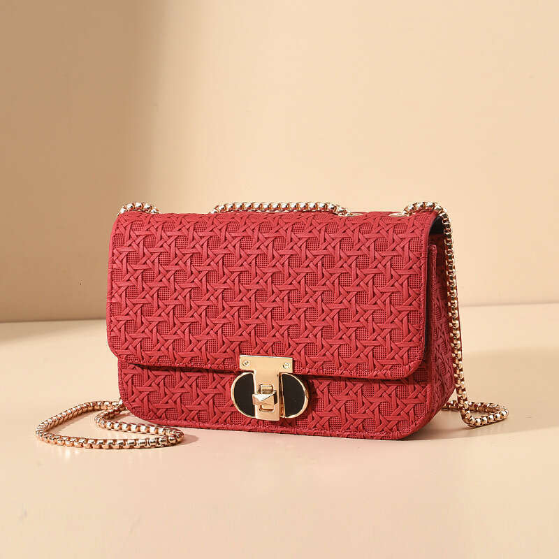 Specialized for women 2024 new woven fashion chain single shoulder armpit versatile crossbody small square bag