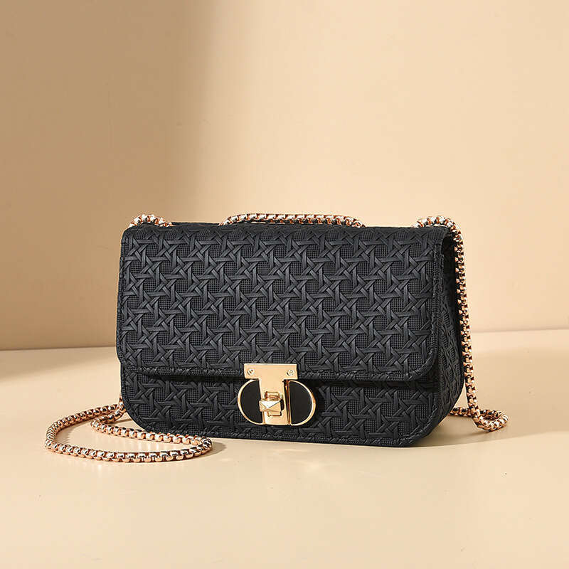 Specialized for women 2024 new woven fashion chain single shoulder armpit versatile crossbody small square bag