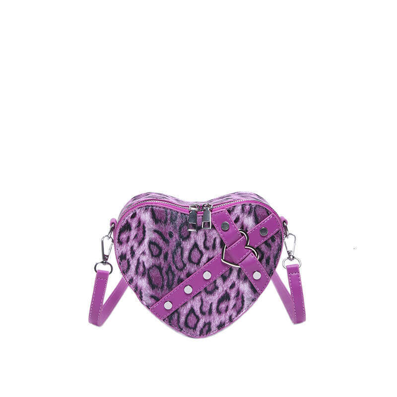 2024 new heart-shaped women's design sense leopard print shoulder niche western-style crossbody bag