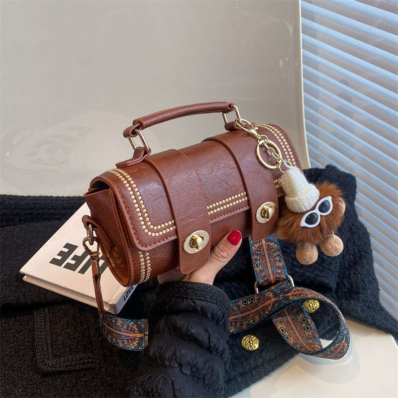 Small Pack Women's 2023 New Fashion Versatile Crossbody High Sense Portable Boston Cylinder Bag