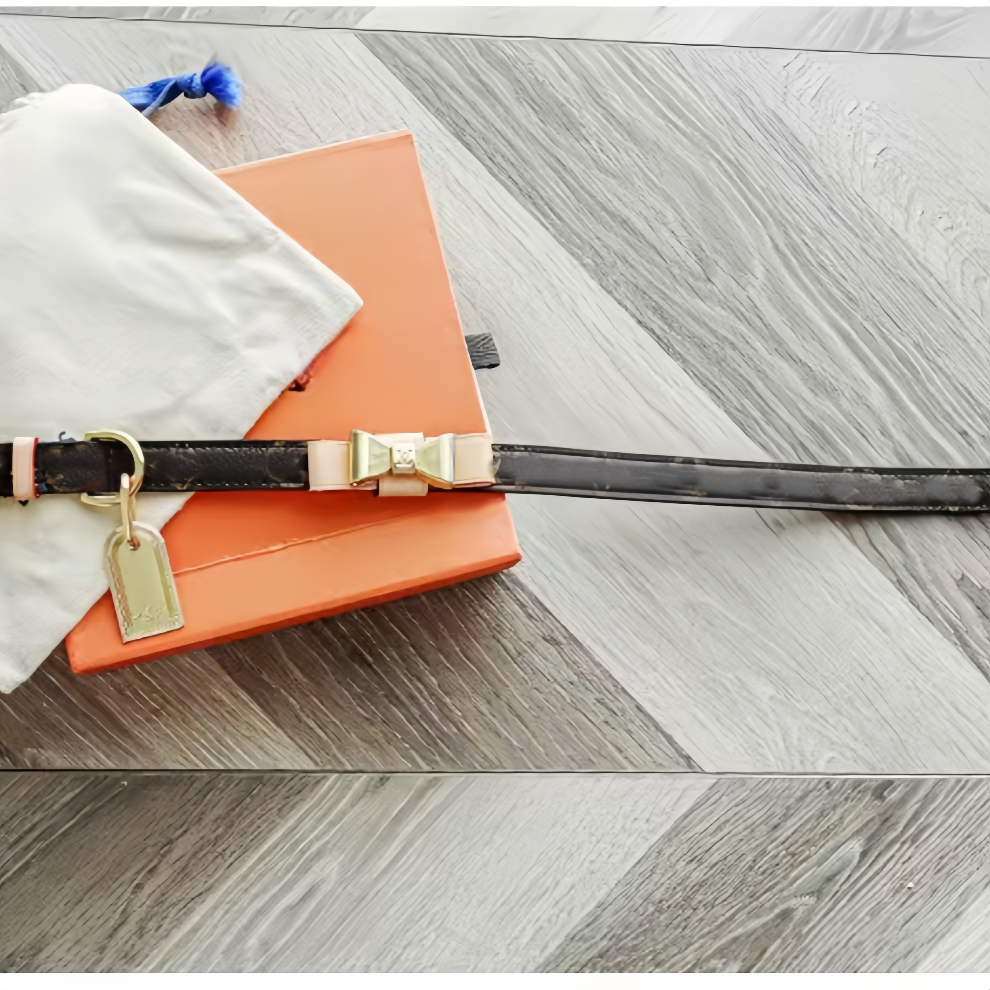 Designer Pet Bow Collar Leash Made Of Genuine Cow Leather - Perfectly Sized For Small To Medium Canines And Felines Comes With A Gift Box