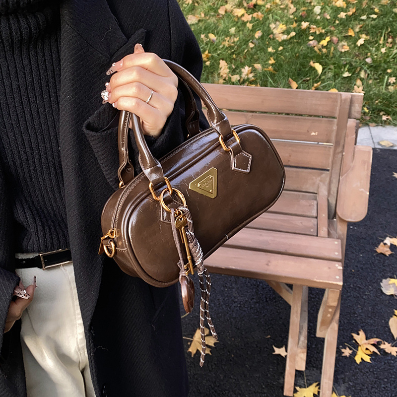 High end Boston handbag 2025s designer autumn and winter new versatile fashionable women shoulder bag crossbody bag